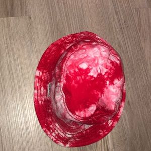 Red reversible bucket hat
